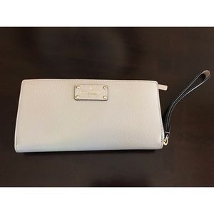 Kate Spade cream Phone Clutch Wallet wristlet